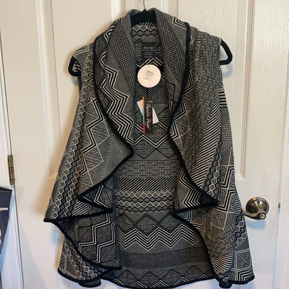 *NWT* Charlie Paige Wrap